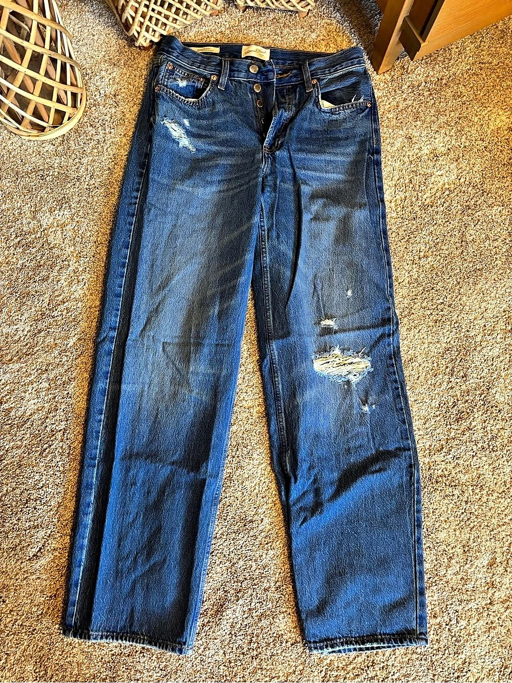 Universal Thread Women's High-Rise Wide Leg Jeans Distressed Blue Jeans